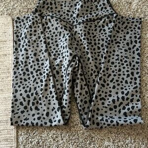 Balance Athletica Gray and Black Leopard Print Leggings